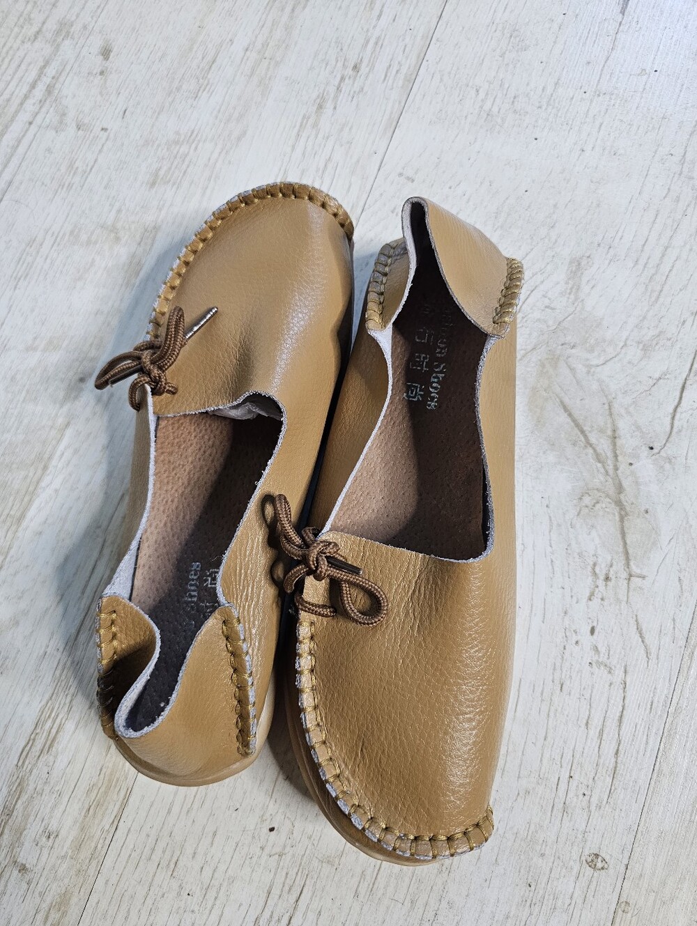 Tan Leather Driving Moccasin Flats with Bow Detail